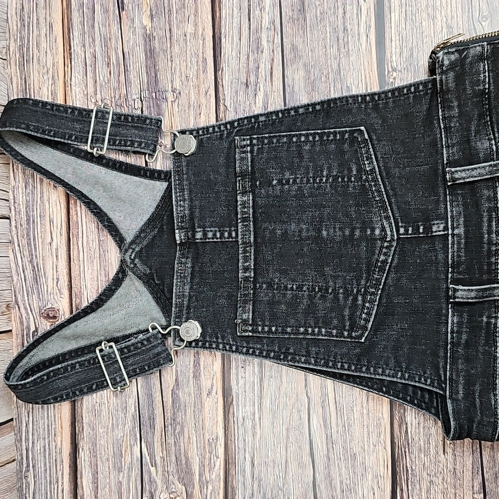 LEVI'S BLACK PREMIUM DENIM SKINNY ANKLE BIB OVERALLS - Picture 2 of 15
